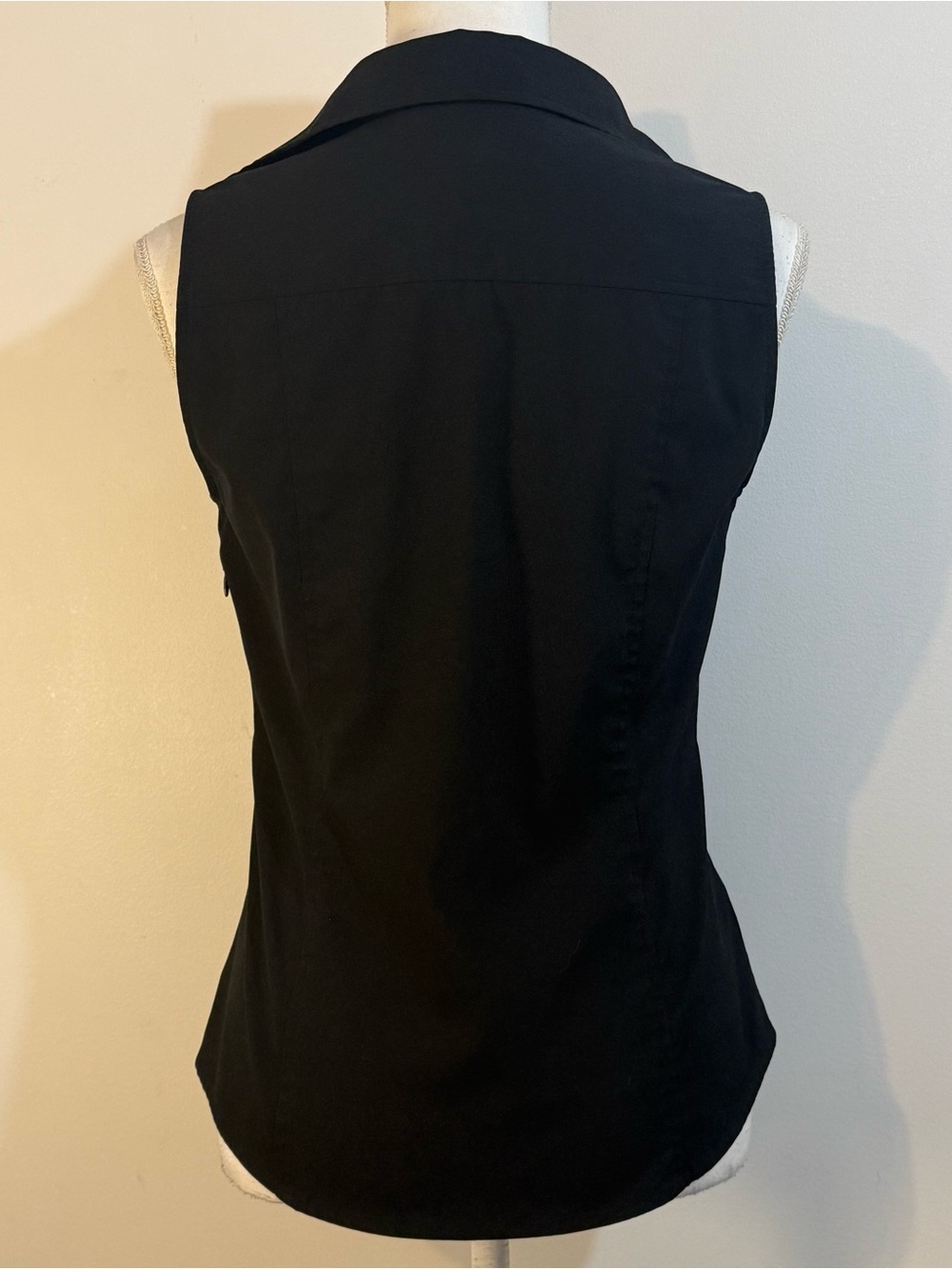 Express Stretch Black Sleeveless Split Neck Top Women’s Size 6 Career Office Top - Picture 3 of 9